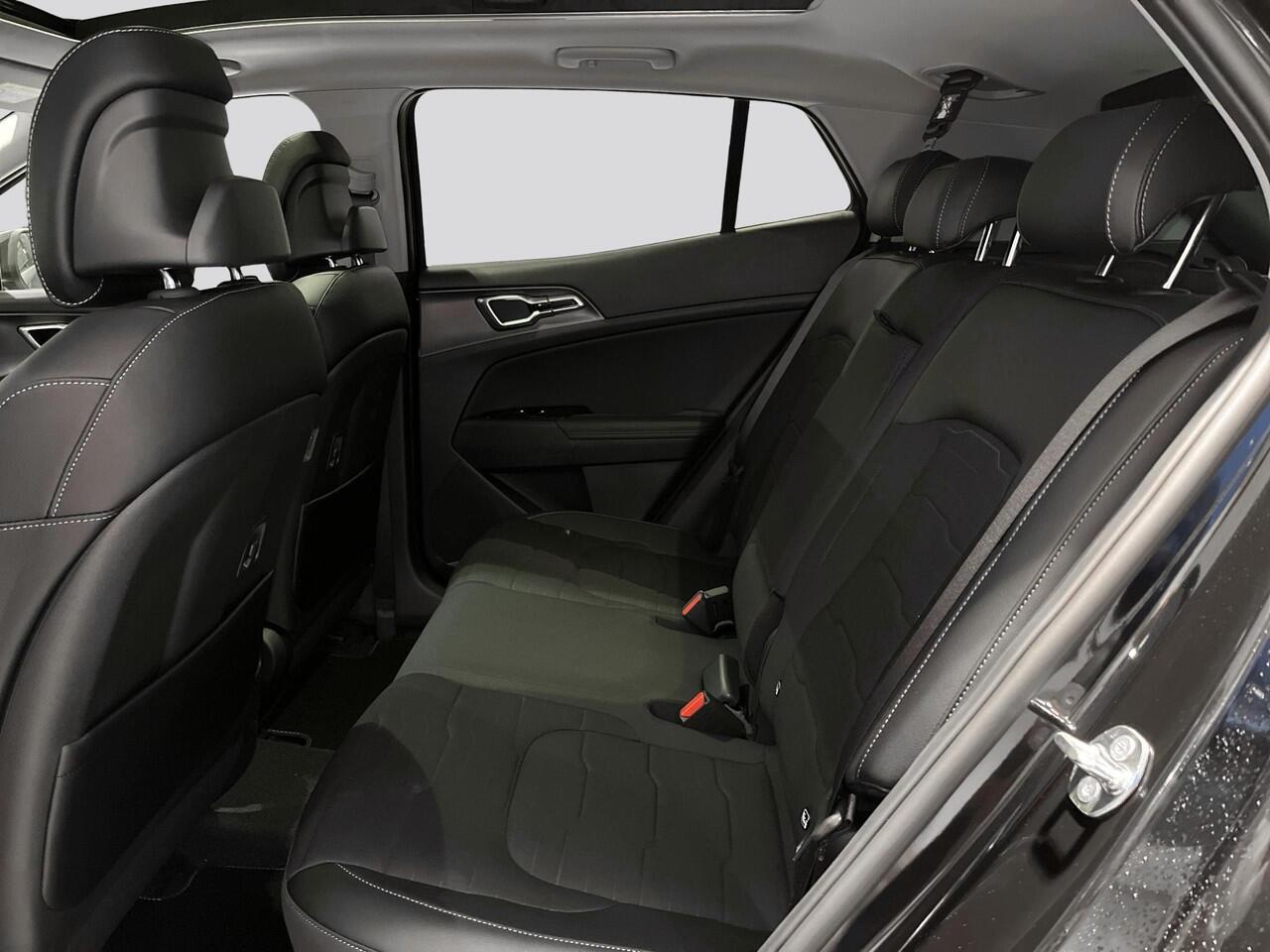 KIA SPORTAGE 1.6 T-GDi Plug-in Hybrid AWD DynamicPlusLine | Panoramadak | Matrix LED Koplampen | Stoel/Stuurverwarming | Keyless Go | Elektrisch verstelbare voorstoelen |