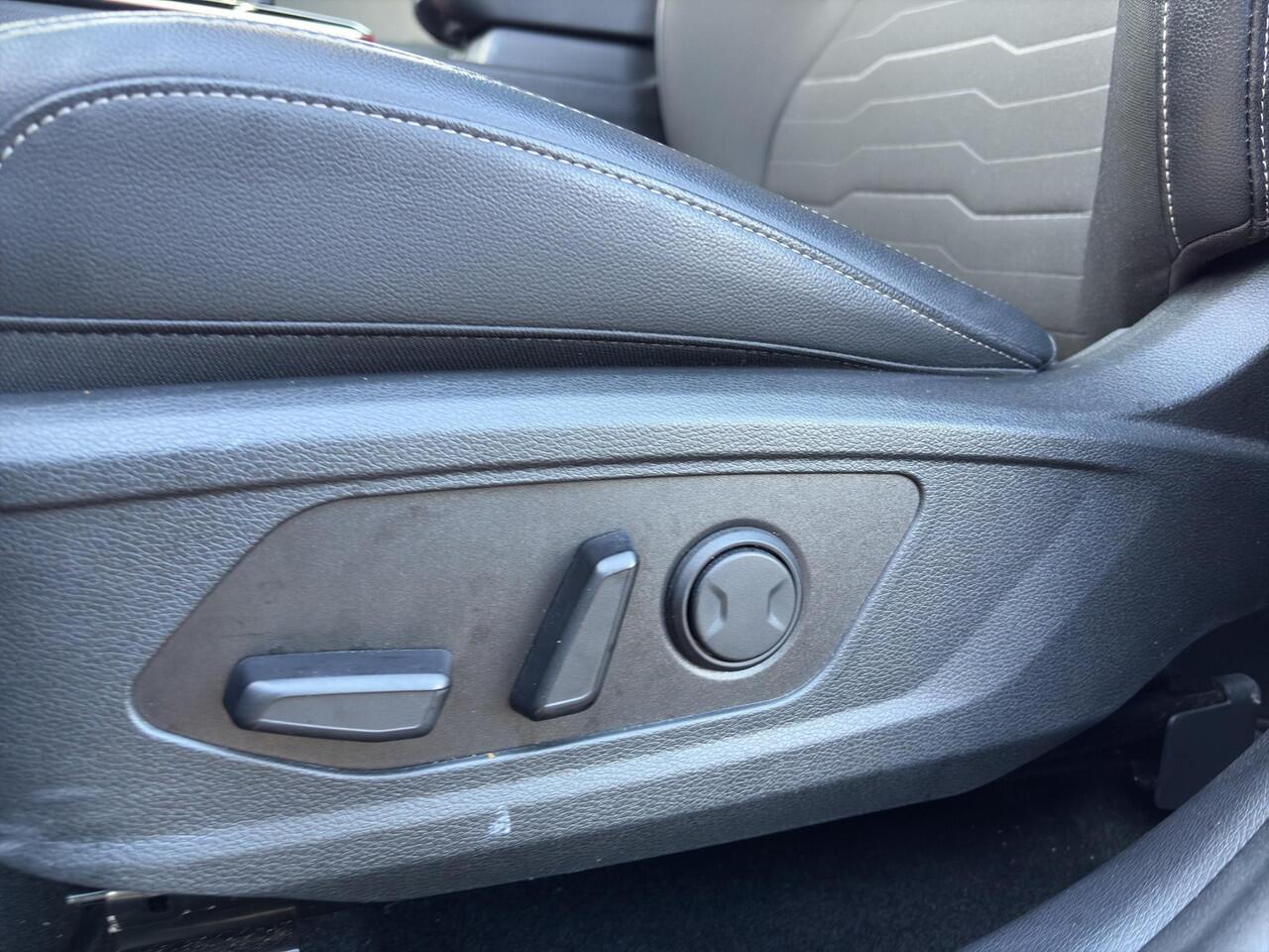 KIA SPORTAGE 1.6 T-GDi Plug-in Hybrid AWD DynamicPlusLine Panoramadak | Stoelverwarming voor/achter | Camera | Trekhaak | Elektrische Stoelen | Cruise | Apple Carplay & Android Auto |