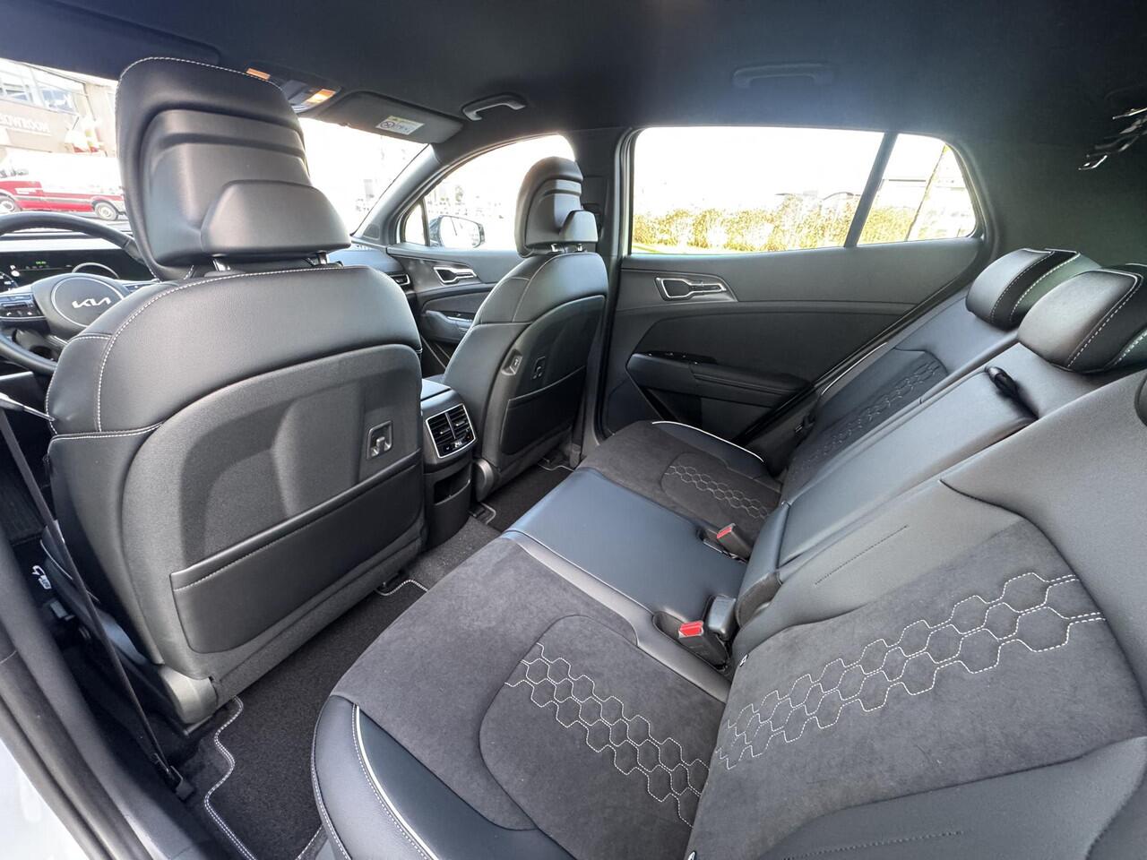 KIA SPORTAGE 1.6 T-GDi Plug-in Hybrid AWD GT-Line Nieuwe Auto, Registratie Voordeel!, Complete Uitvoering, Enz...