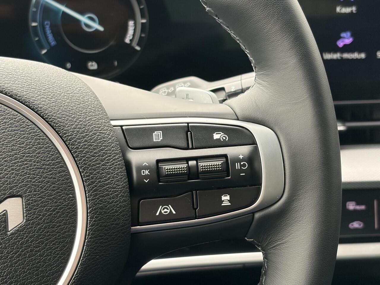 KIA SPORTAGE 1.6 T-GDi Plug-in Hybrid AWD GT-Line NIEUW GEREGISTREERD, Schuif-/kanteldak, stoel- & stuurverwarming, navigatie Apple CarPlay/Android Auto, dodehoek detectie