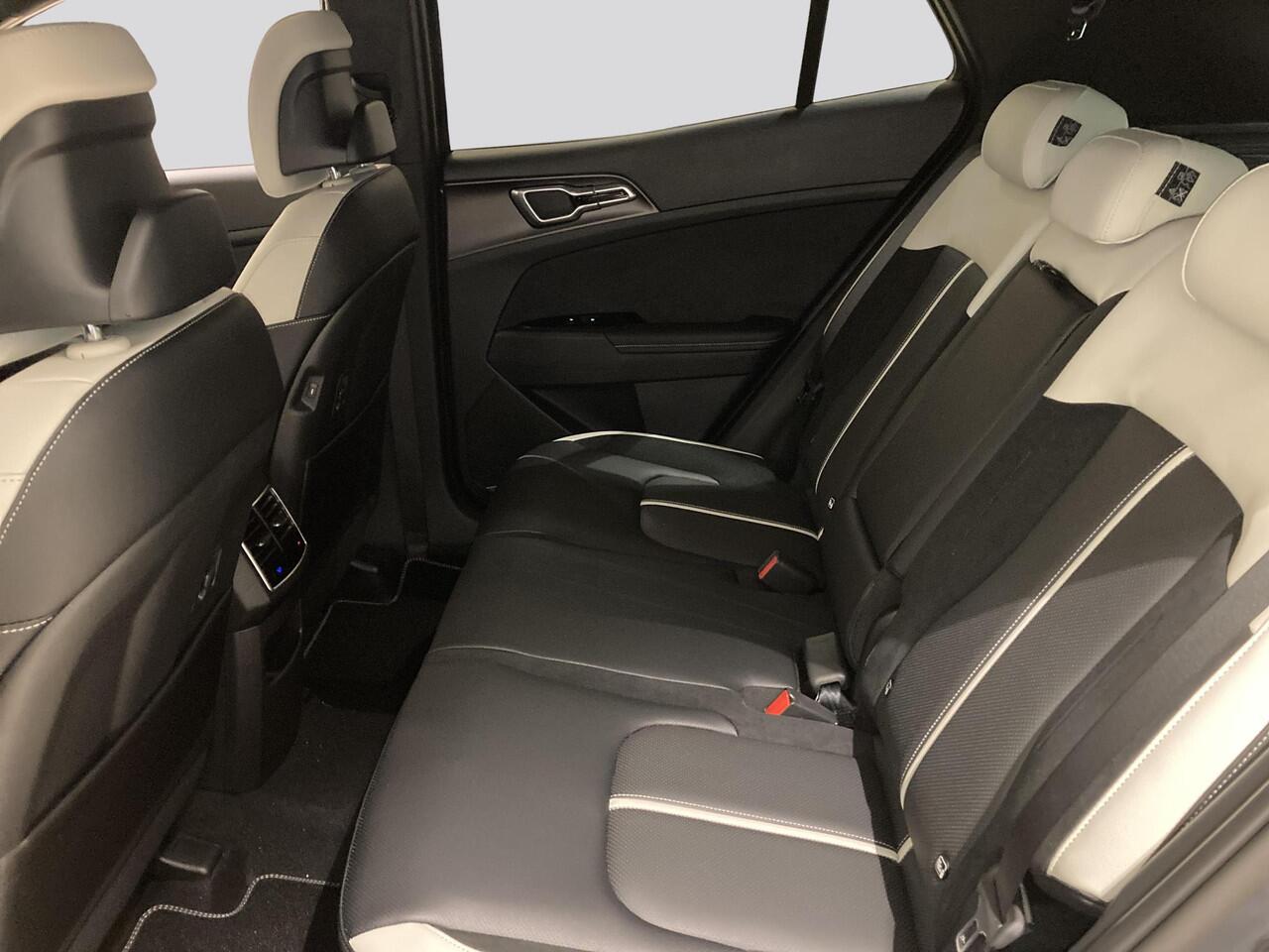 KIA SPORTAGE 1.6 T-GDi Hybrid GT-PlusLine | Panoramaschuifdak | 360 Camera | Harman Kardon | Head-up display | Geventileerde voorstoelen | Dodehoekcamera |