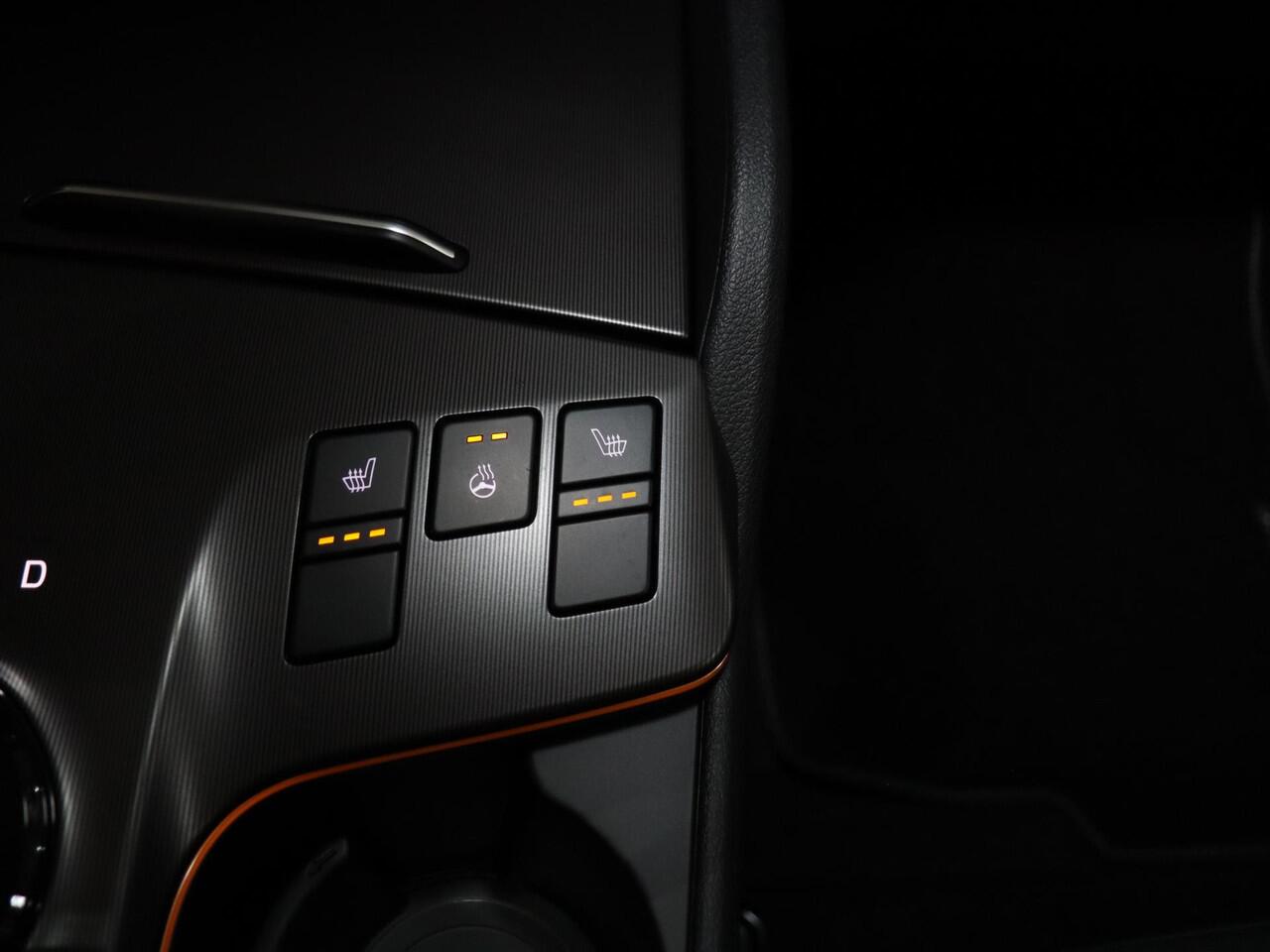 KIA SPORTAGE 1.6 T-GDi Hybrid DynamicPlusLine | Panoramadak | Full LED matrix | Privacy glass | Stuurwielverwarming | Dodehoekassistentie | Stoelverwarming voor en achter |