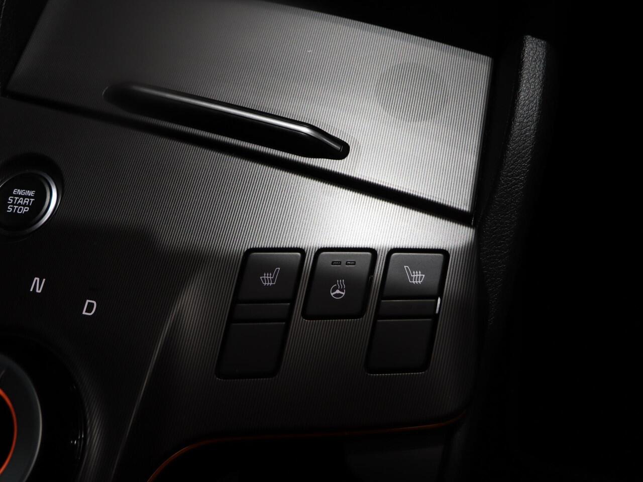 KIA SPORTAGE 1.6 T-GDi Hybrid GT-Line | Panoramaschuifdak | Dodehoekassistentie | Head-up display | Privacy glass | Stuurwielverwarming | Full LED matrix |