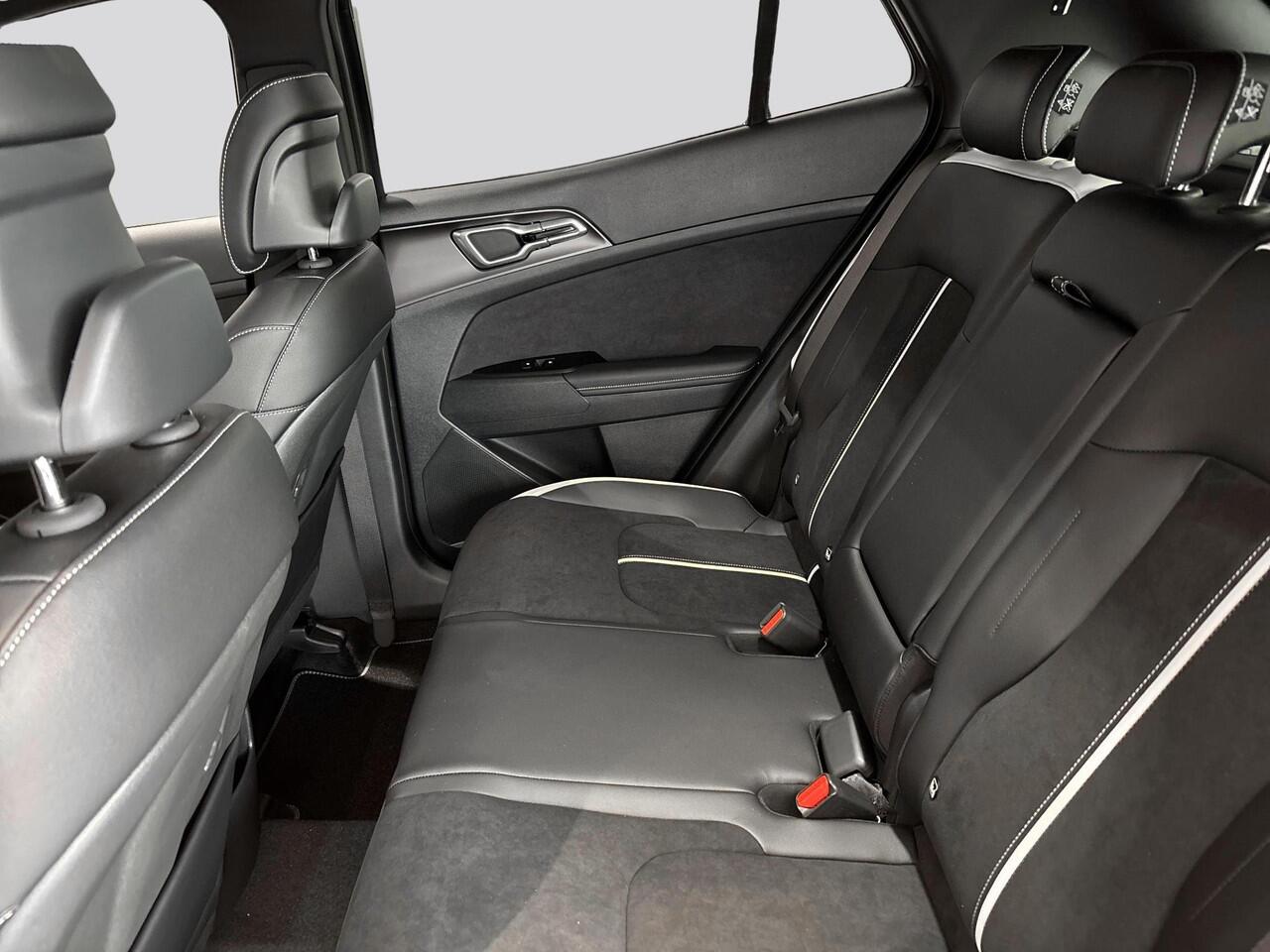 KIA SPORTAGE 1.6 T-GDi Hybrid GT-Line | Panoramaschuifdak | Stuurwielverwarming | Matrix LED | Head-up display | Stoelverwarming | GT-Line | Elektrisch verstelbare voorstoelen |