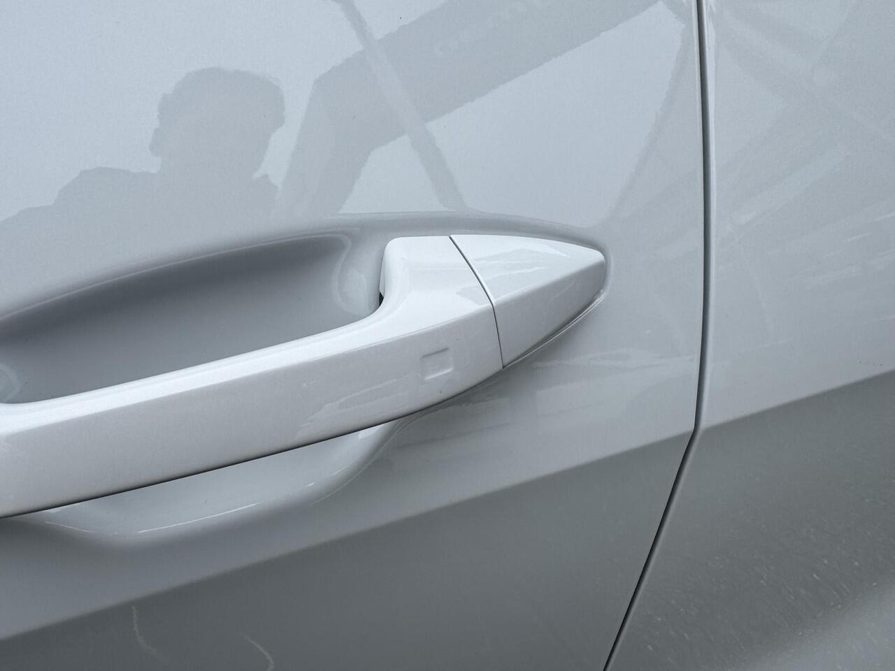 KIA SPORTAGE 1.6 T-GDi Plug-in Hybrid DynamicPlusLine , Direct Leverbaar!, Complete Uitvoering!, Voorraadkorting!