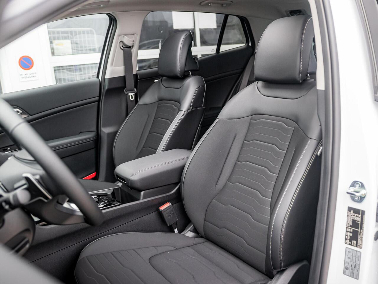 KIA SPORTAGE 1.6 T-GDi Plug-in Hybrid AWD DynamicPlusLine | Direct leverbaar! | Panodak | Climate \ Stoel & Stuur verwarming | 19" velgen