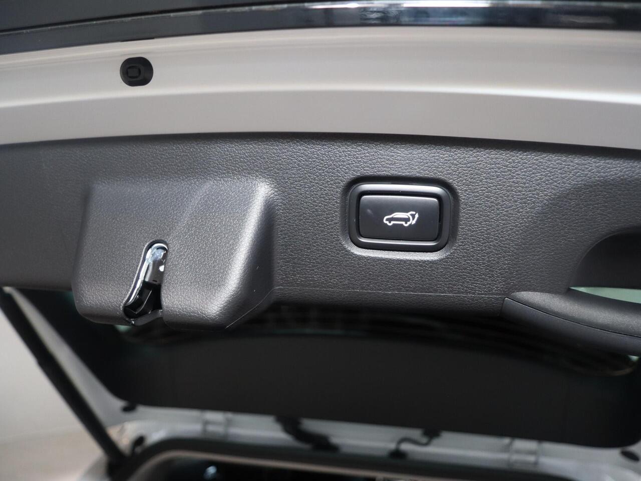 KIA SPORTAGE 1.6 T-GDi Plug-in Hybrid AWD DynamicPlusLine | Panoramadak | Matrix LED Koplampen | Stoel/Stuurverwarming | Keyless Go | Elektrisch verstelbare voorstoelen