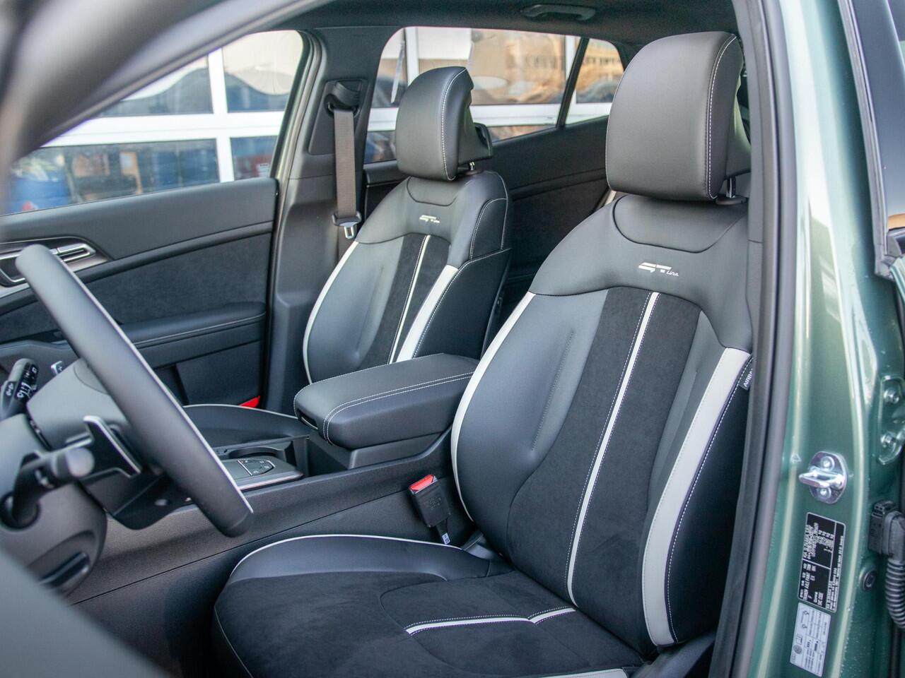 KIA SPORTAGE 1.6 T-GDi Hybrid GT-Line | Schuifkanteldak | Stoel en stuurverwarming | PDC