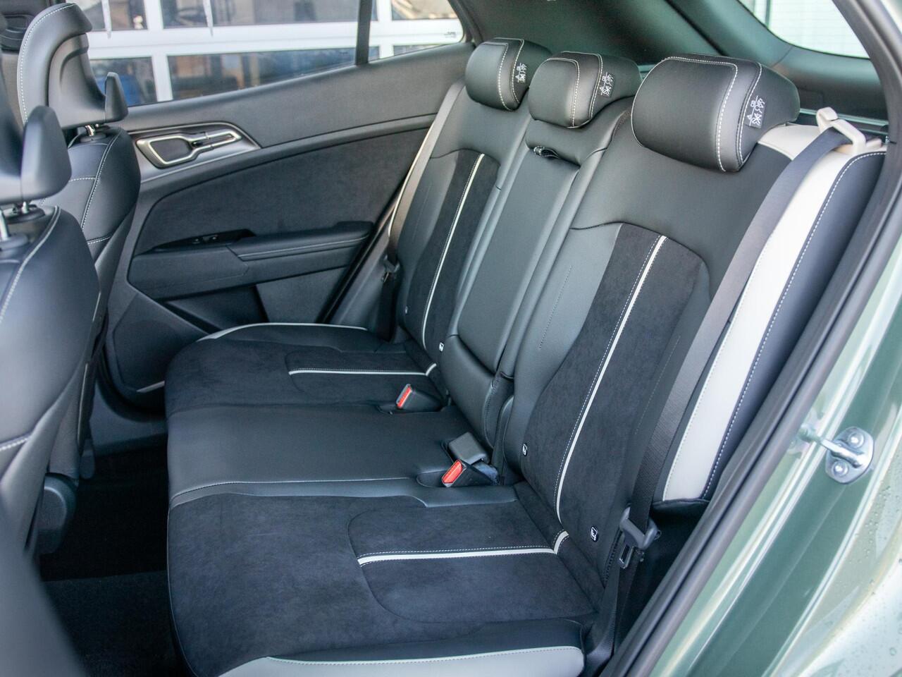 KIA SPORTAGE 1.6 T-GDi Hybrid GT-Line | Schuifkanteldak | Stoel en stuurverwarming | PDC