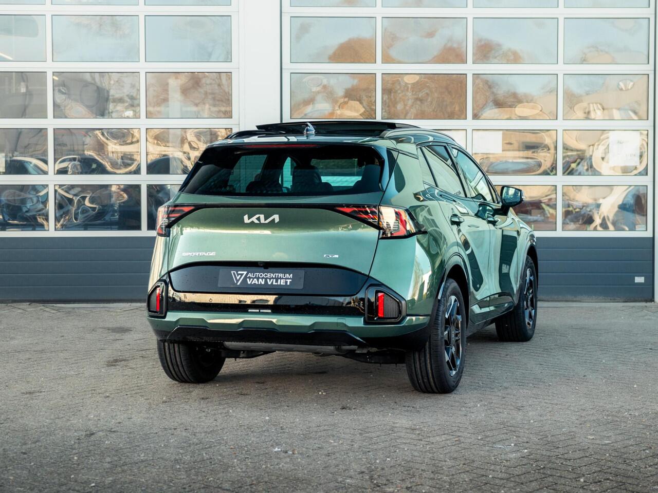 KIA SPORTAGE 1.6 T-GDi Hybrid GT-Line | Schuifkanteldak | Stoel en stuurverwarming | PDC