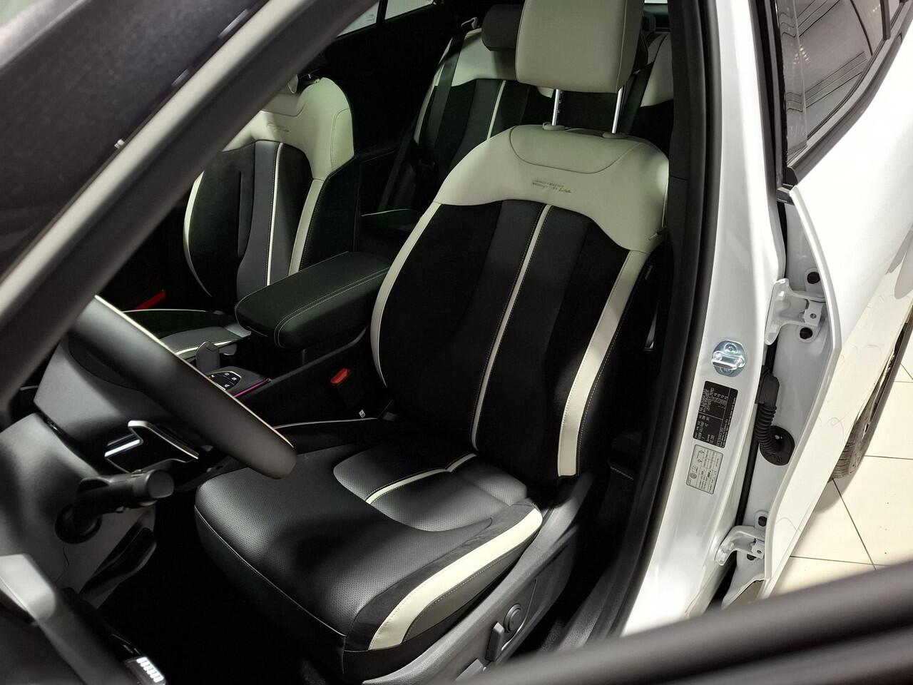 KIA SPORTAGE 1.6 T-GDi Hybrid GT-PlusLine uit voorraad leverbaar