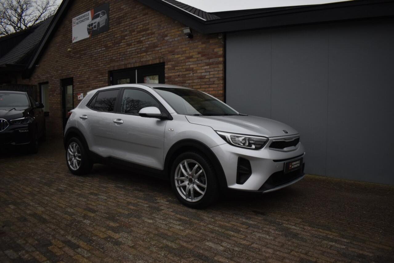 KIA Stonic 1.2 MPI DESIGN ED. Apple Carplay, LMV