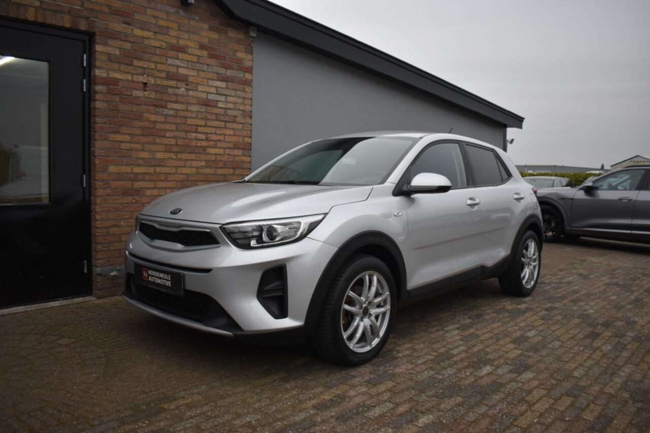 KIA Stonic 1.2 MPI DESIGN ED. Apple Carplay, LMV