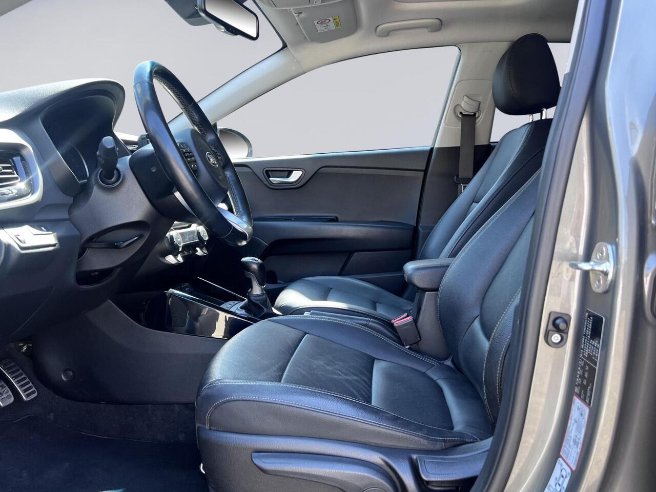 KIA Stonic 1.0 T-GDi Platinum Edition /Apple Carplay/Parkeersens+Cam/Cruise&Clima Contr./Stoel-Stuurverw./Leder/DAB+/Navi/17"LMV/(MET GARANTIE*)