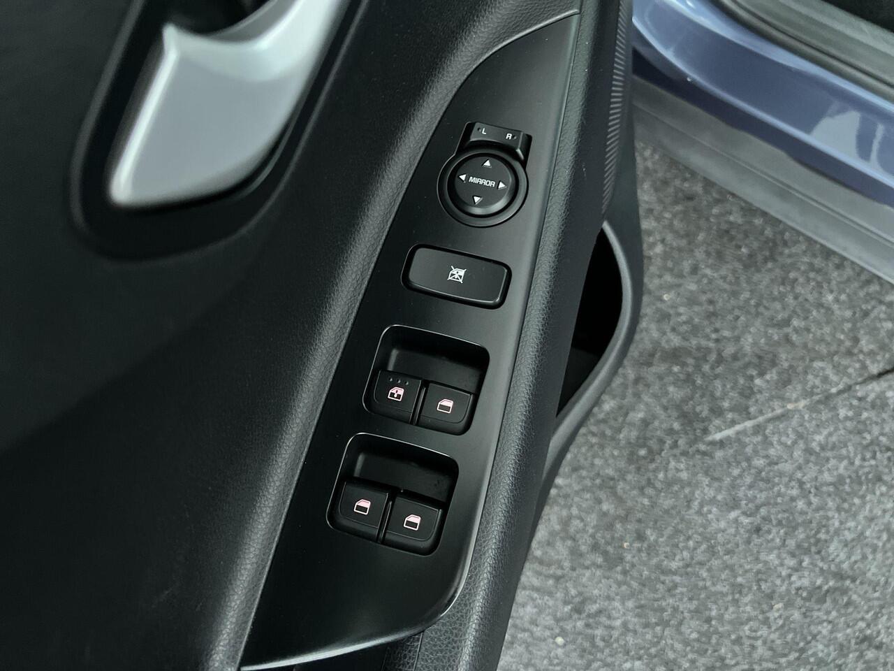 KIA Stonic 1.0 T-GDi DynamicLine | Rijklaar | Automaat | Navigatie | Camera achter