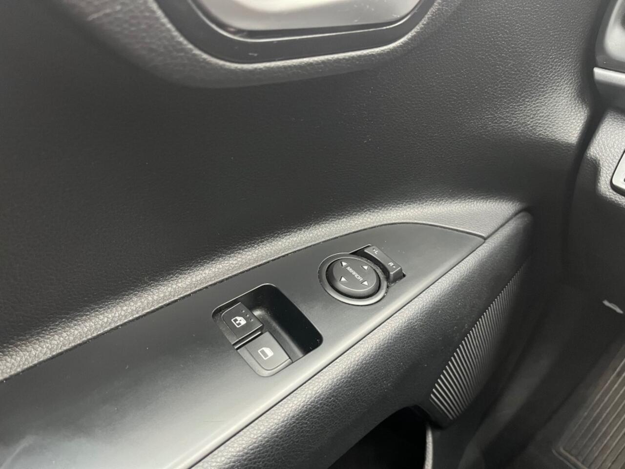 KIA Stonic 1.0 T-GDI COMFORTLINE / CARPLAY / TREKHAAK / AIRCO / LED