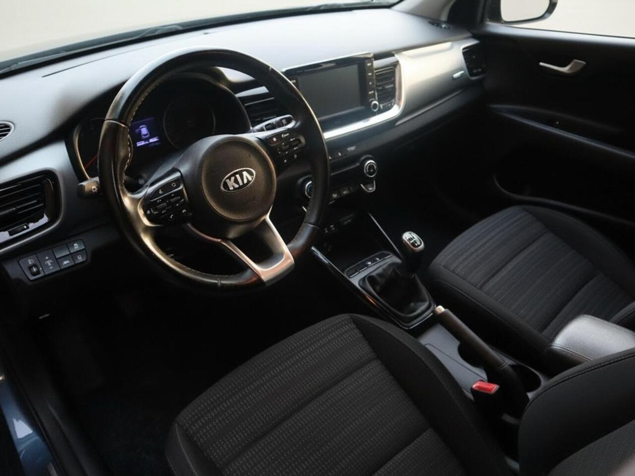 KIA Stonic 1.0 T-GDi DynamicPlusLine | Clima | Cruise | Multimedia/Navi | Trekhaak | PDC + Camera |