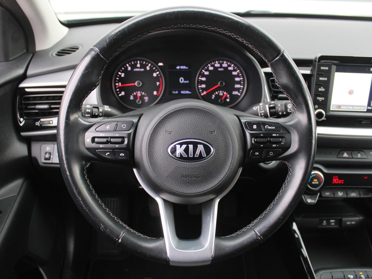 KIA Stonic 1.0 T-GDi DynamicPlusLine | Camera | 17" LM | Navi | Cruise | Clima | Keyless | Apple Carplay/Android Auto | All seasons |