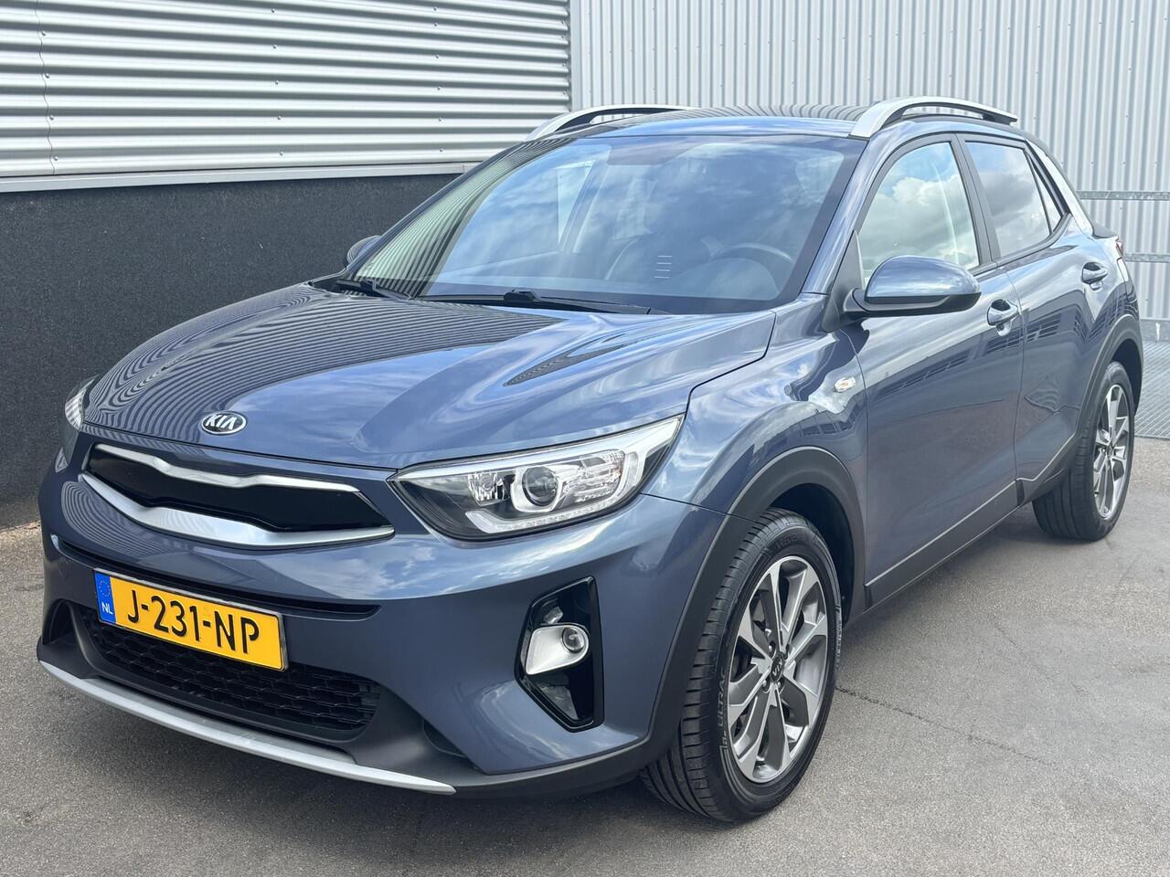 KIA Stonic 1.0 T-GDi Sports Edition Nieuw geleverd, Dealer onderhouden, Achteruitrij camera, Apple Carplay/Android Auto, Cruise control, Parkeersensoren, Airco, Full map navigatie