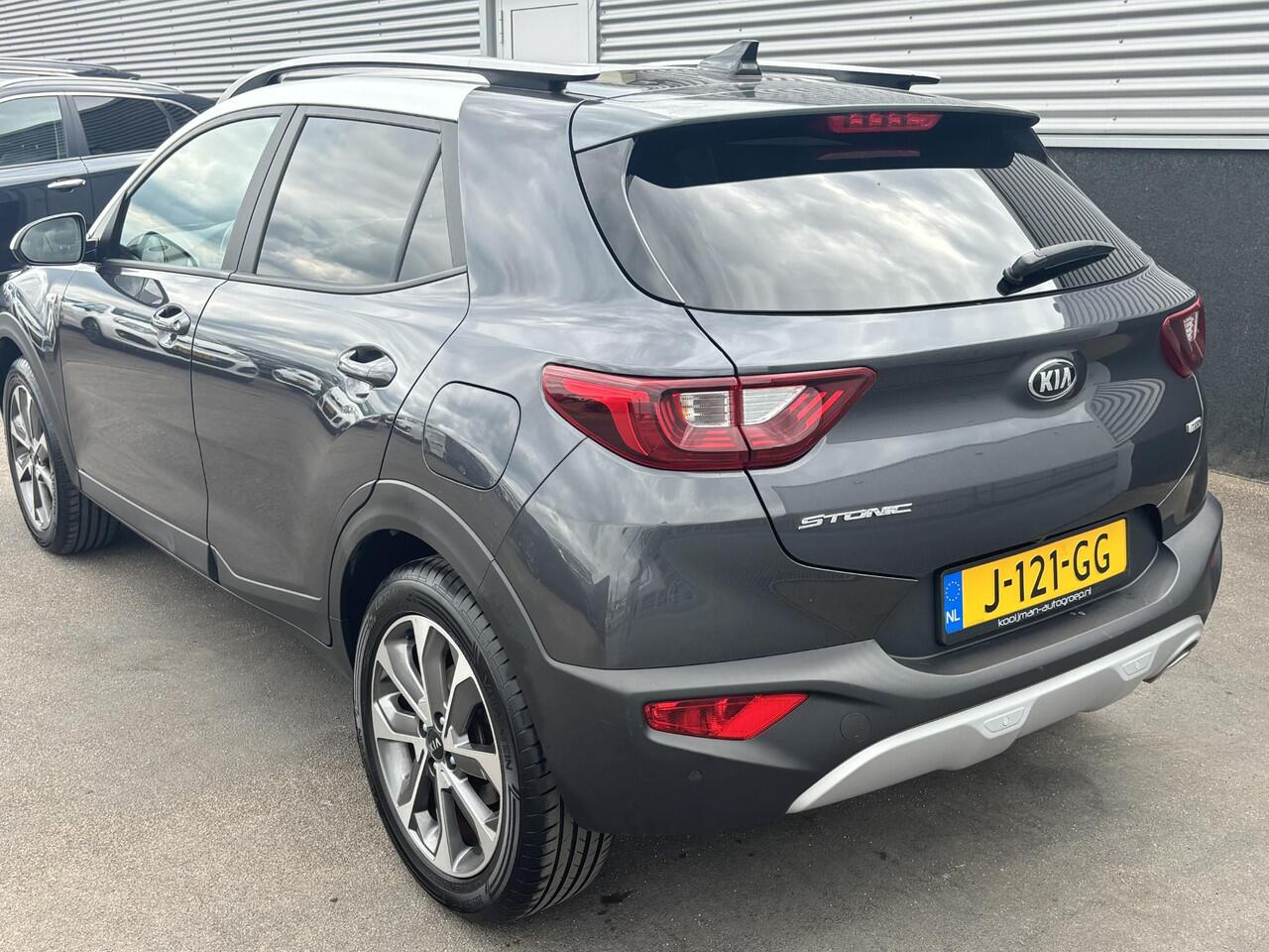 KIA Stonic 1.0 T-GDi Sports Edition Navigatie, Half/leder, LMV, Privacy glass, Nieuw geleverd en dealeronderhouden, Achteruitrijcamera, Cruise control