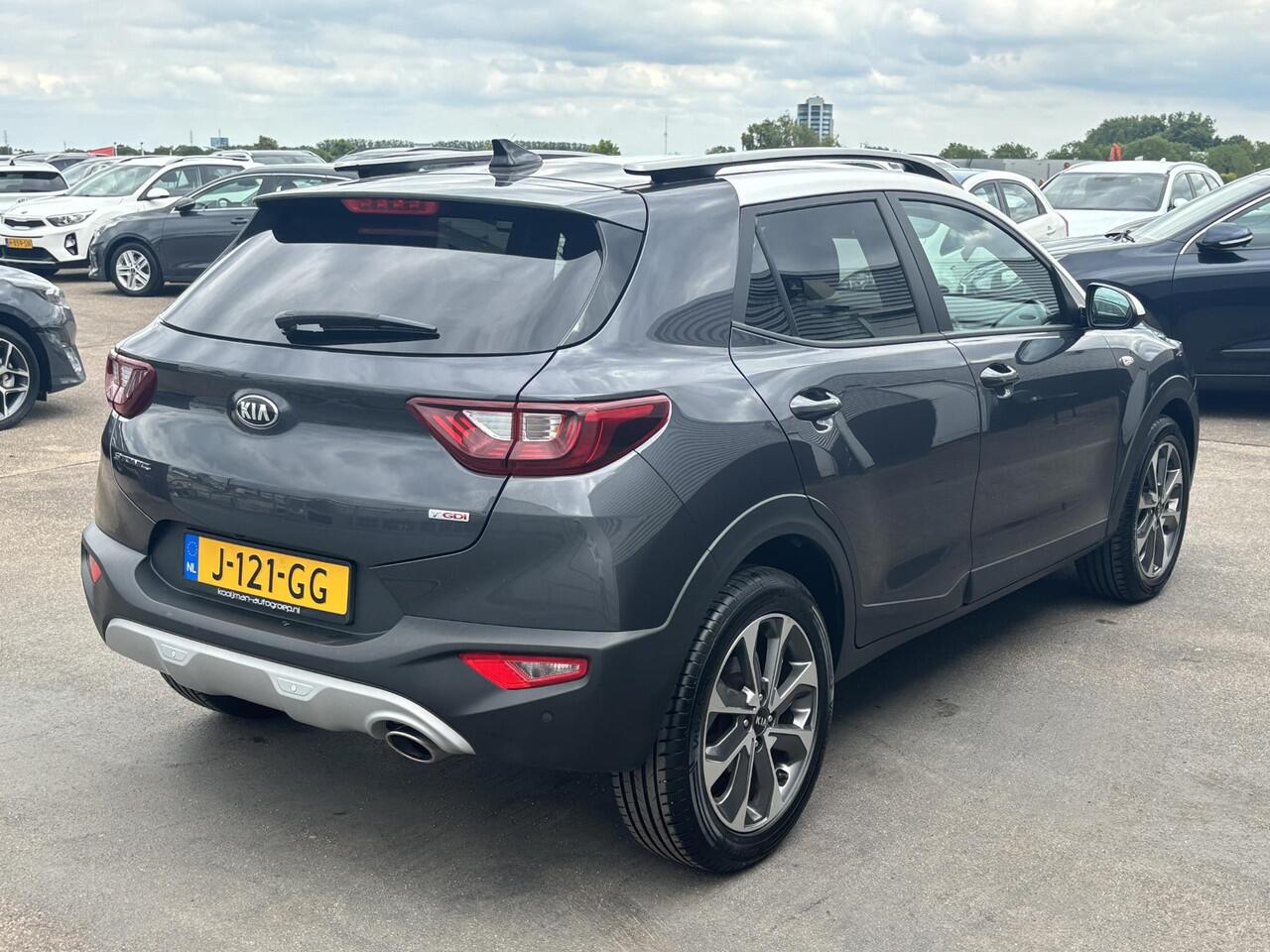 KIA Stonic 1.0 T-GDi Sports Edition Navigatie, Half/leder, LMV, Privacy glass, Nieuw geleverd en dealeronderhouden, Achteruitrijcamera, Cruise control