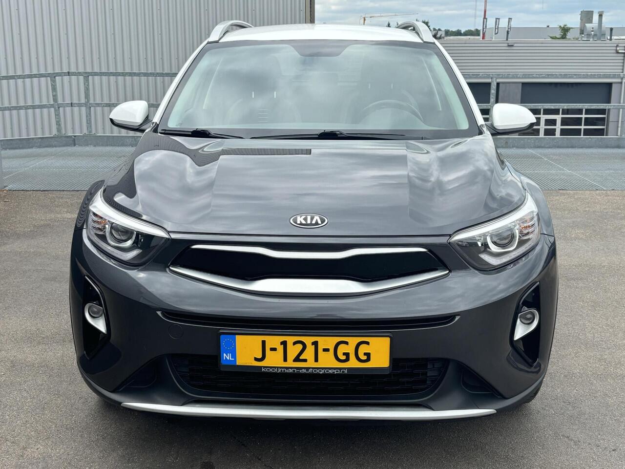 KIA Stonic 1.0 T-GDi Sports Edition Navigatie, Half/leder, LMV, Privacy glass, Nieuw geleverd en dealeronderhouden, Achteruitrijcamera, Cruise control