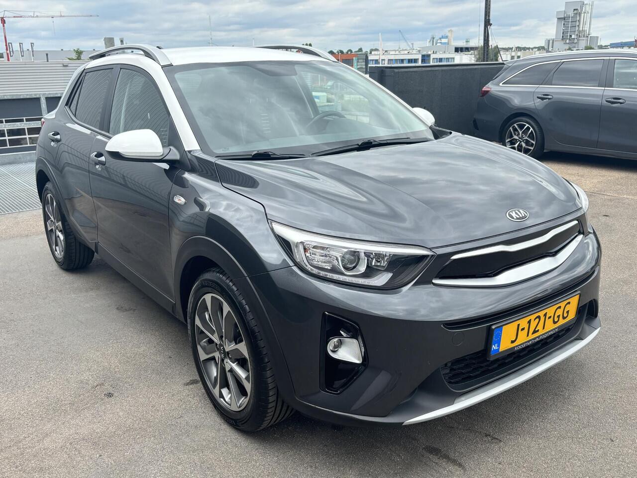 KIA Stonic 1.0 T-GDi Sports Edition Navigatie, Half/leder, LMV, Privacy glass, Nieuw geleverd en dealeronderhouden, Achteruitrijcamera, Cruise control