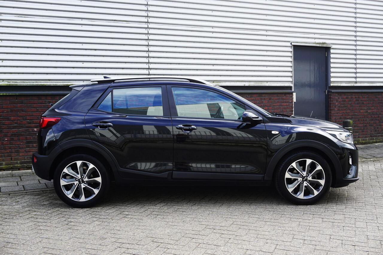 KIA Stonic 1.0 T-GDi 100PK/Trekhaak/17Inch./Camera/ DynamicLine