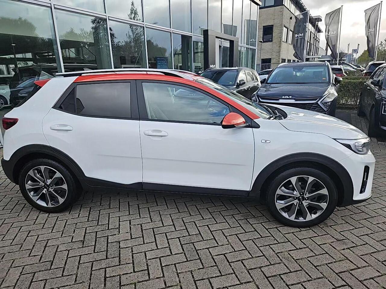 KIA Stonic 1.0 T-GDi Sports Edition LM velgen, airco, acteruitrij camera, uniek interieur, nieuw geleverd, dealer onderhouden.