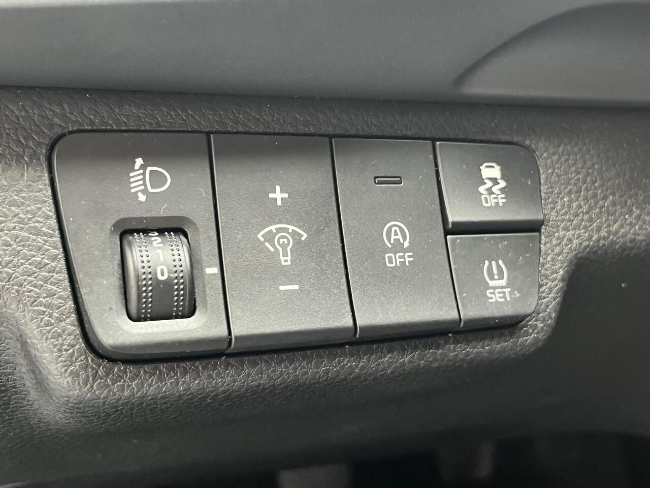 KIA Stonic 1.0 T-GDi MHEV DynamicPlusLine Kia Stonic 1.0 T-GDI MHEV DynamicPlusLine