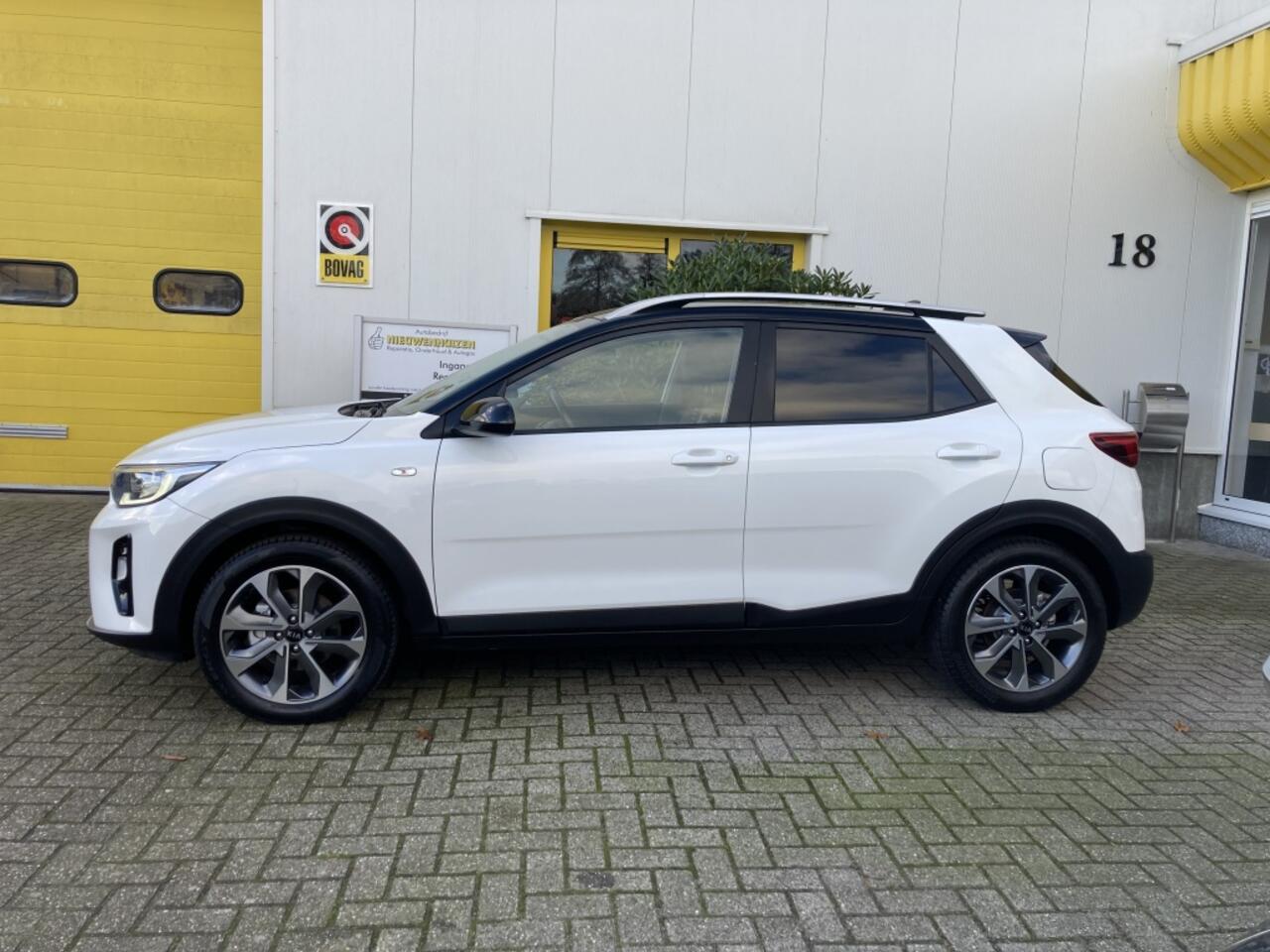 KIA Stonic 1.0 T-GDi Sports Edition Two-Tone Navi