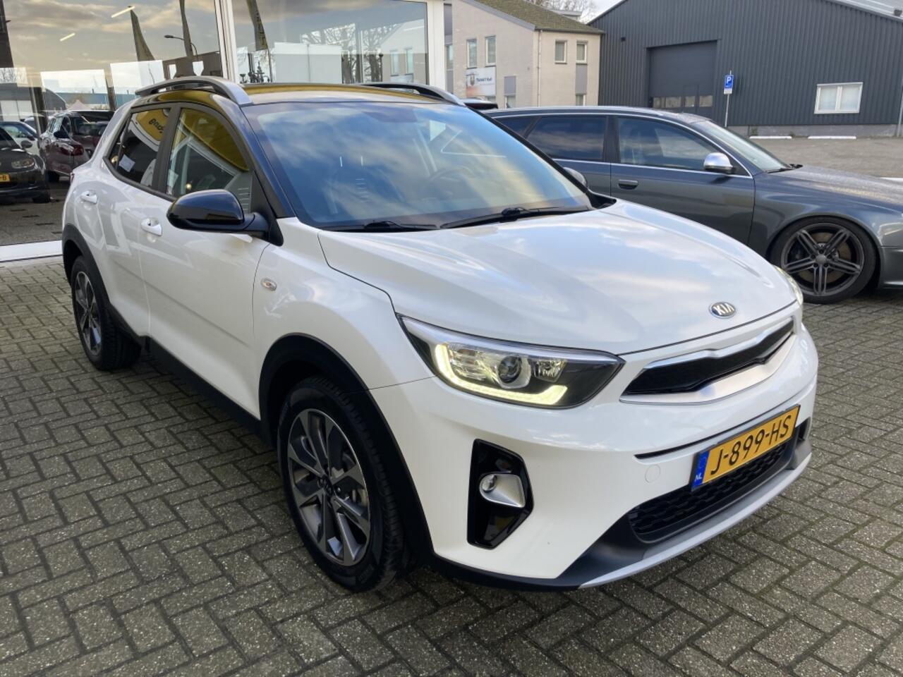 KIA Stonic 1.0 T-GDi Sports Edition Two-Tone Navi