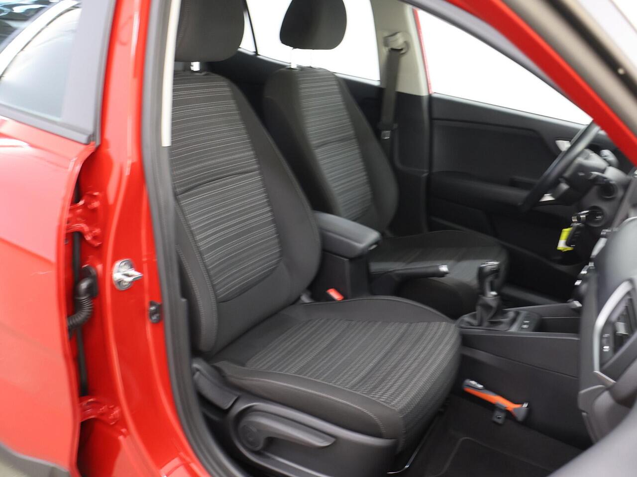 KIA Stonic 1.0 T-GDi MHEV DynamicLine | Navigatie | Parkeercamera | Cruise Control |