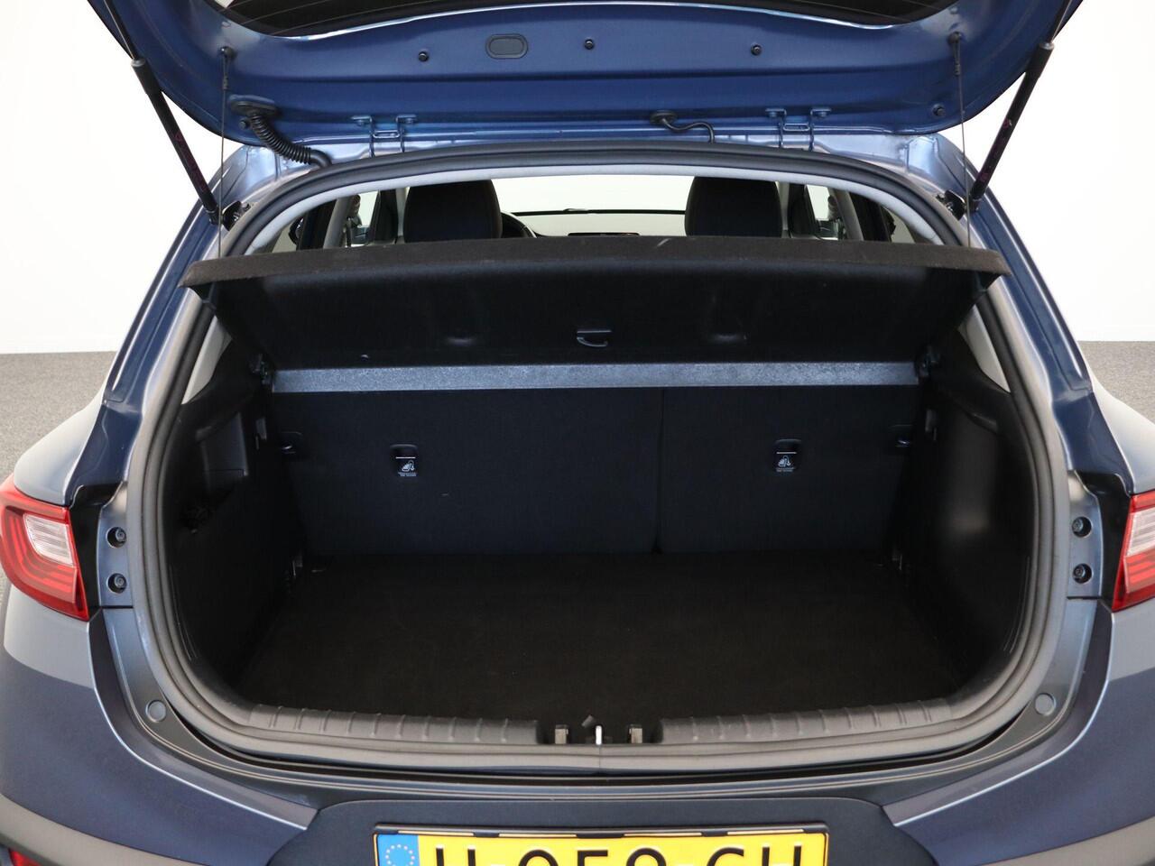 KIA Stonic 1.0 T-GDi DynamicPlusLine | Trekhaak | Climate Control | Achteruitrijcamera | Lane Assist | PDC |
