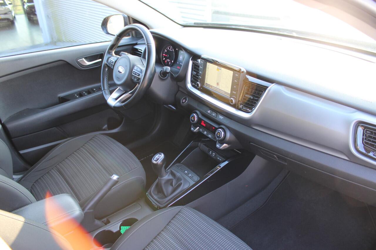 KIA Stonic 1.0 T-GDi DynamicPlusLine METALIC, DAKRAILING, ACHTERUITRIJCAMERA, NAVIGATIE