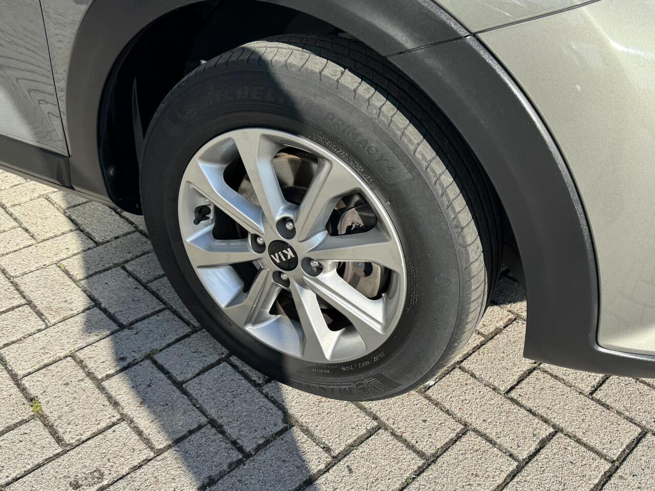 KIA Stonic 1.0 T-GDi MHEV DynamicLine Nav|Camera|Lmv