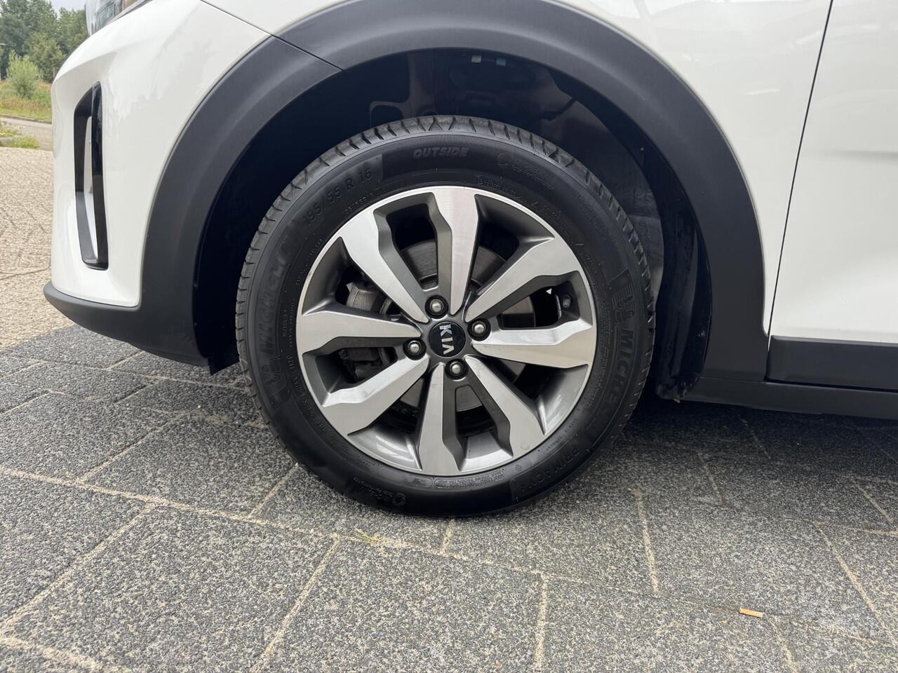 KIA Stonic 1.0 T-GDi MHEV DynamicPlusLine | Eerste Eigenaar | Climate Control | Navigatie | Apple Carplay/Android Auto | Enz...