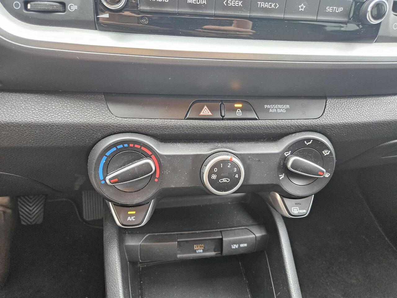 KIA Stonic 1.0 T-GDi MHEV DynamicLine Trekhaak|Lmv