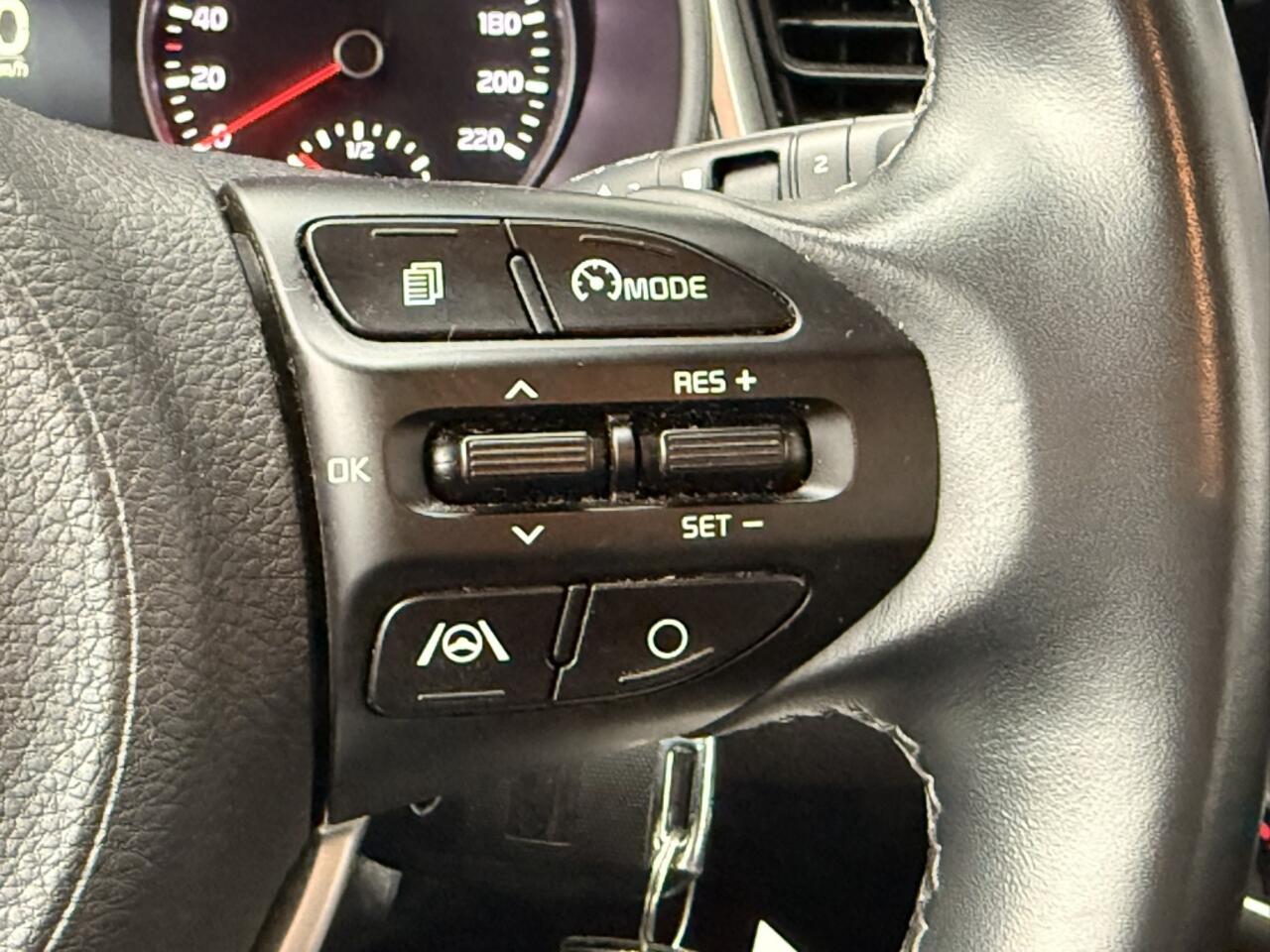 KIA Stonic 1.0 T-GDi MHEV DynamicLine | Camera | Carplay