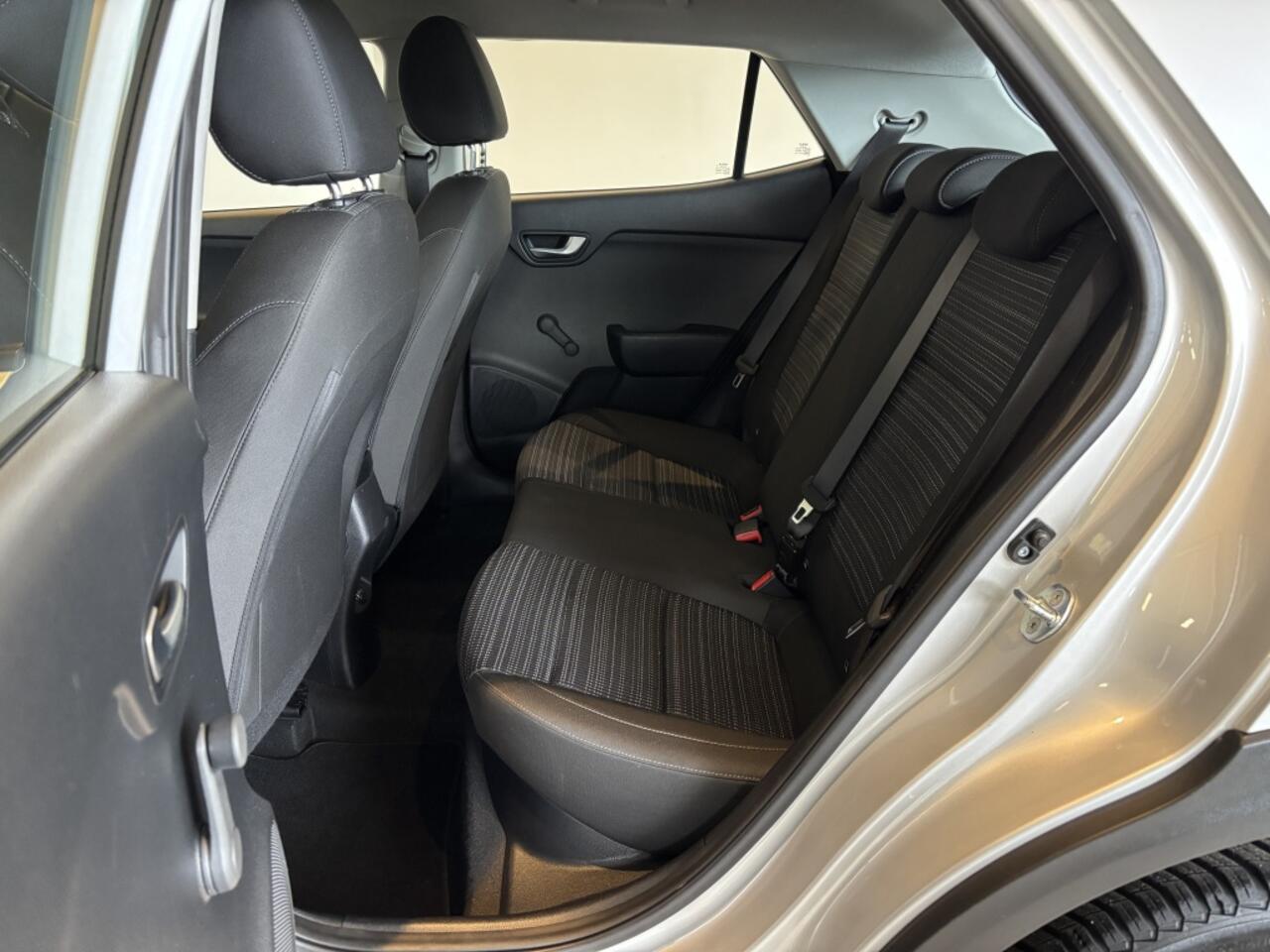 KIA Stonic 1.0 T-GDi MHEV Dynamic Line, Camera, Apple / Android