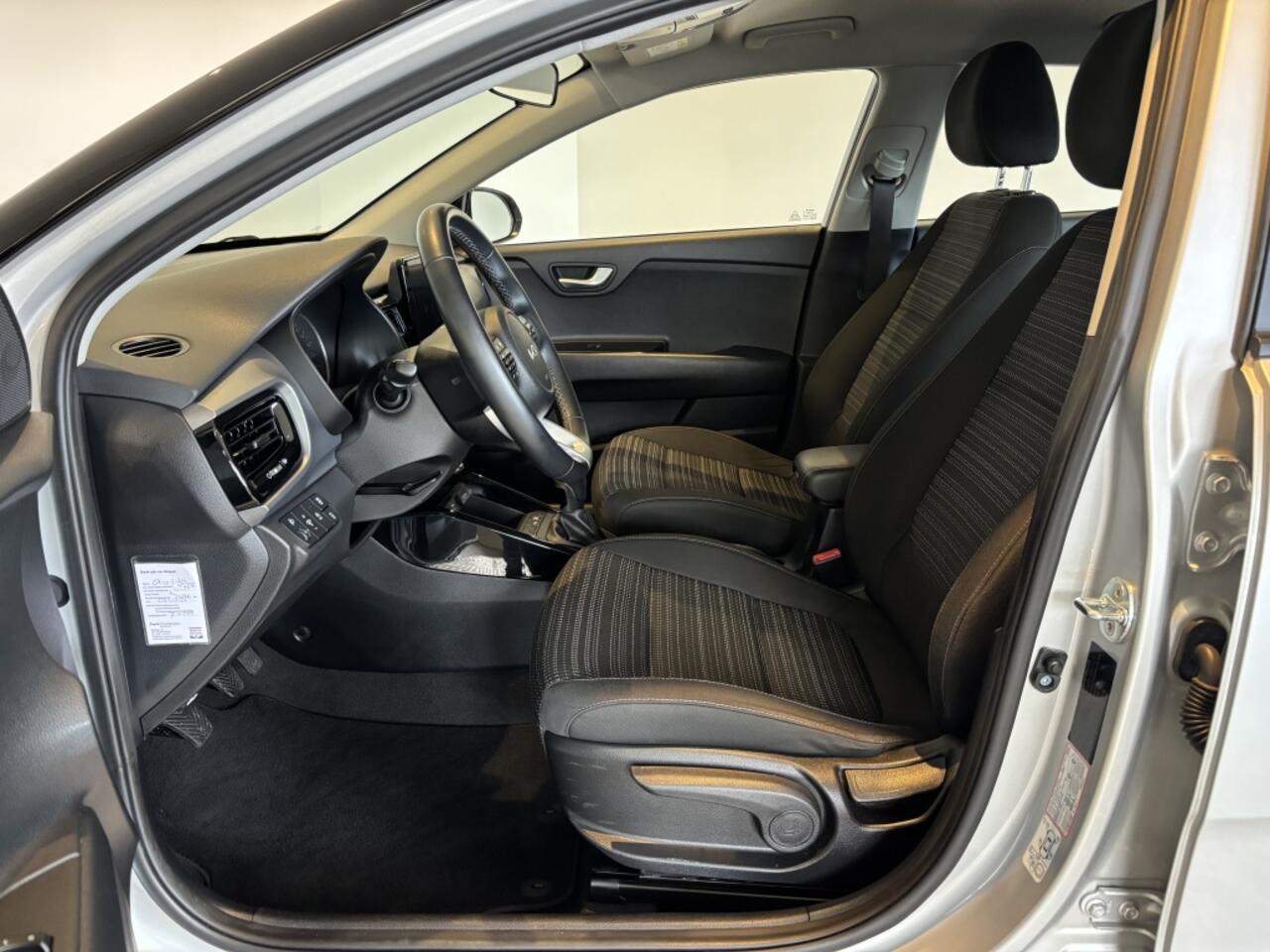 KIA Stonic 1.0 T-GDi MHEV Dynamic Line, Camera, Apple / Android