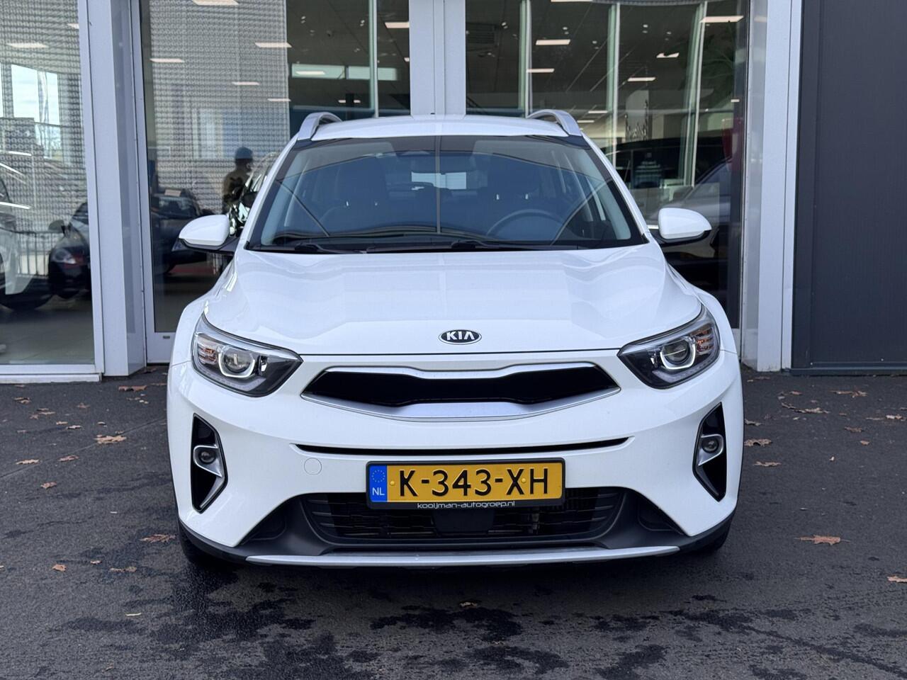 KIA Stonic 1.0 T-GDi MHEV DynamicLine Navigatie | Apple Carplay / Android Auto | Cruise control | Airconditioning | LM Velgen