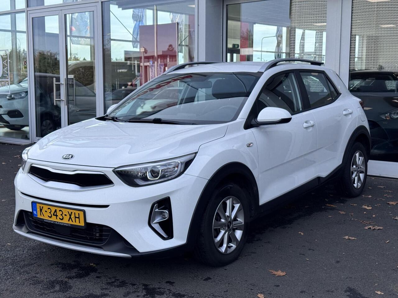 KIA Stonic 1.0 T-GDi MHEV DynamicLine Navigatie | Apple Carplay / Android Auto | Cruise control | Airconditioning | LM Velgen