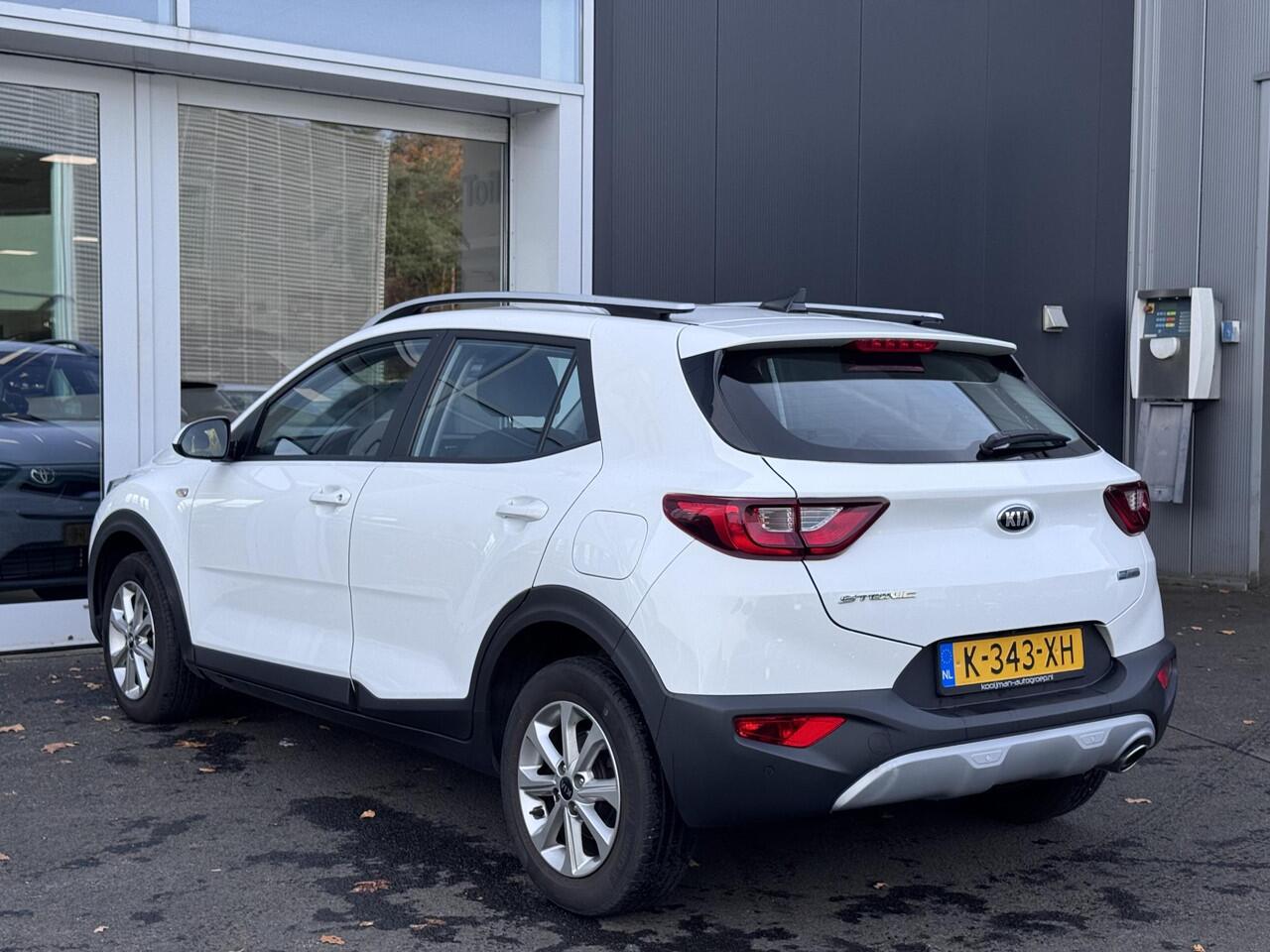 KIA Stonic 1.0 T-GDi MHEV DynamicLine Navigatie | Apple Carplay / Android Auto | Cruise control | Airconditioning | LM Velgen