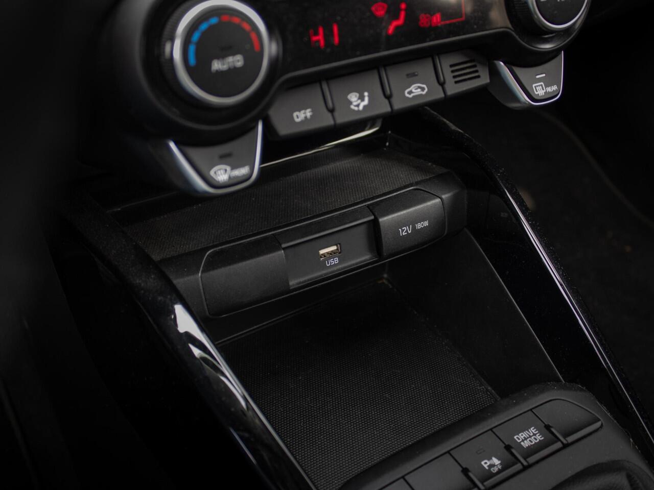 KIA Stonic 1.0 T-GDi MHEV DynamicPlusLine Trekhaak | Navi | Climate | Keyless | Org. NL