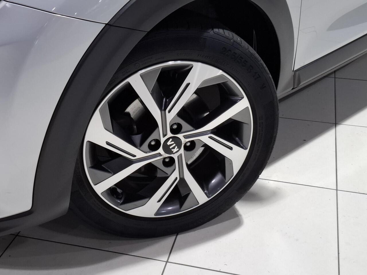 KIA Stonic 1.0 T-GDi MHEV GT-Line Stoel en stuur verwarming, Apple Carplay/Android Auto, Navigatie, Camera.