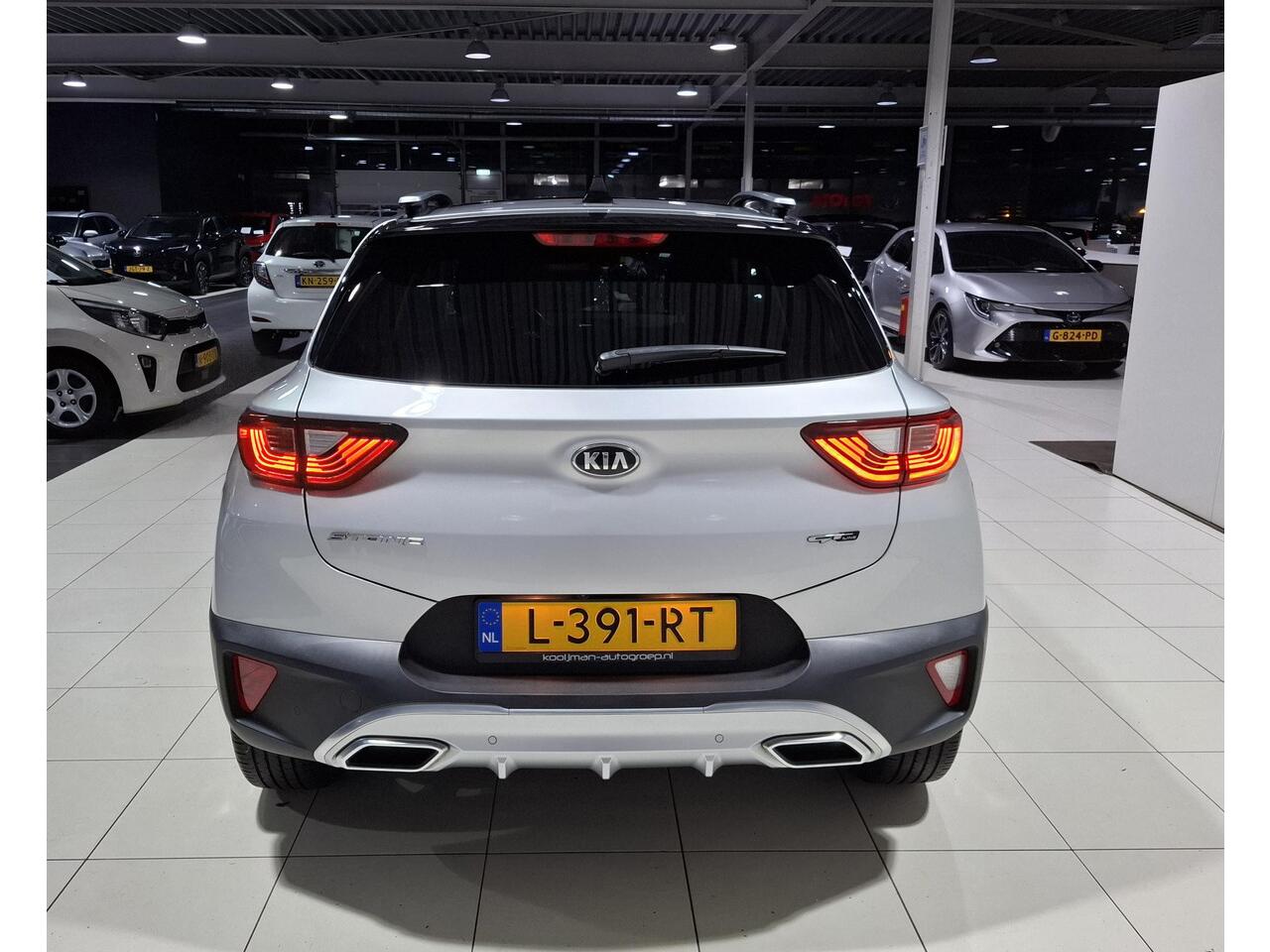 KIA Stonic 1.0 T-GDi MHEV GT-Line Stoel en stuur verwarming, Apple Carplay/Android Auto, Navigatie, Camera.