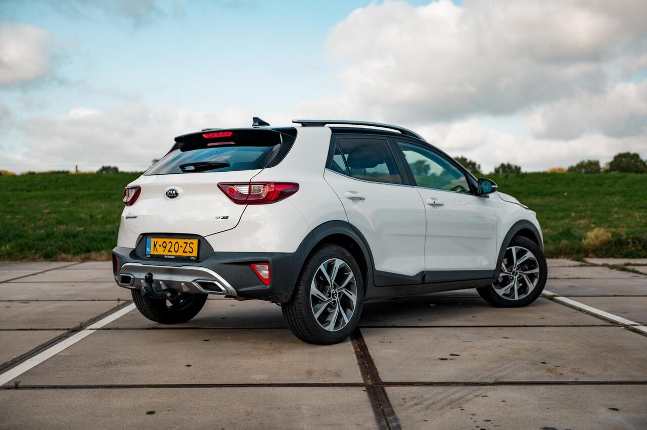 KIA Stonic 1.0 T-GDi 120PK MHEV GT-Line | TREKHAAK | CAMERA | DAB | NAVI | ALL SEASON BANDEN