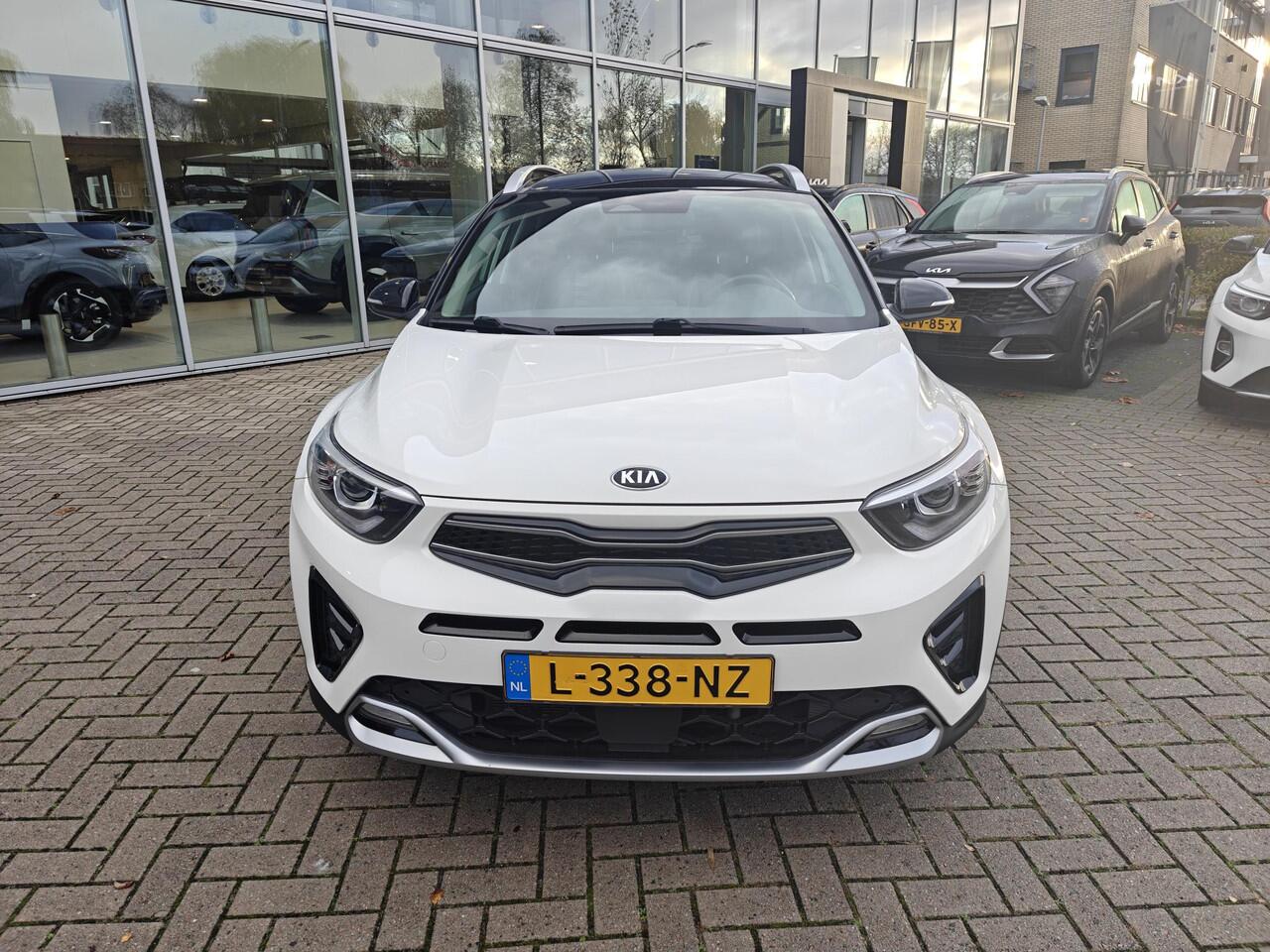 KIA Stonic 1.0 T-GDi MHEV GT-Line | Keyless | Stoel-& Stuurverwarming | Lmv | Achteruitrij camera | Sportieve GT-line bekleding | Navigatie Apple Carplay/Android Auto |