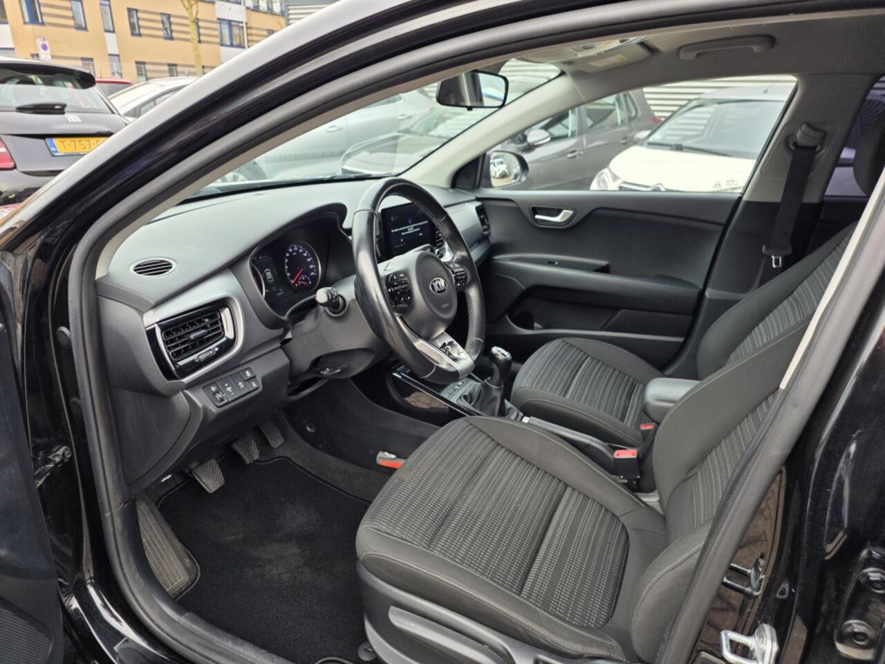 KIA Stonic 1.0 T-GDi MHEV Dyn L, navi, airco, apple carplay/andriod.